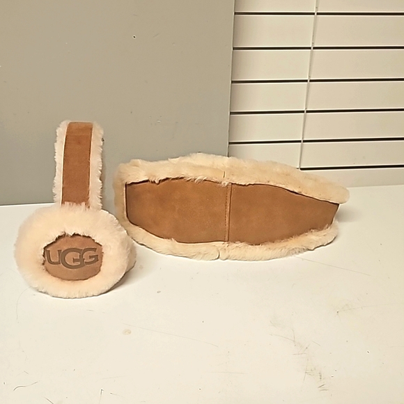 Ugg reversible headband and ear muffset - Picture 1 of 3